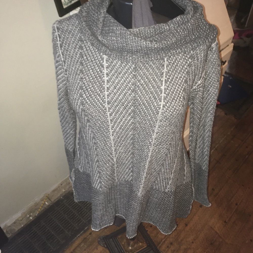 Oddy cowl neck herringbone S/M sweater